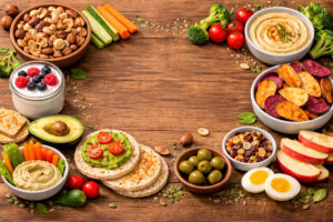 Snacks Saludables: Guía Completa con 30 Ideas para Picar sin Comprometer tu Alimentación