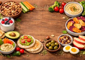 Snacks Saludables: Guía Completa con 30 Ideas para Picar sin Comprometer tu Alimentación
