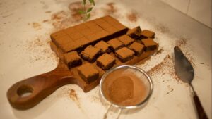 Bolas de proteínas de cacao y avena: receta fácil sin horno