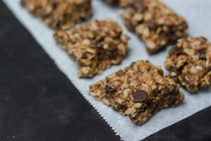Granola casera sin azúcar: receta crujiente, sin aceite de palma y lista en 30 minutos