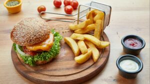Nuggets de pollo al horno para niños: receta fácil y crujiente sin freír