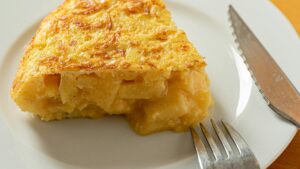 Tortilla de patatas al horno: receta saludable sin freír