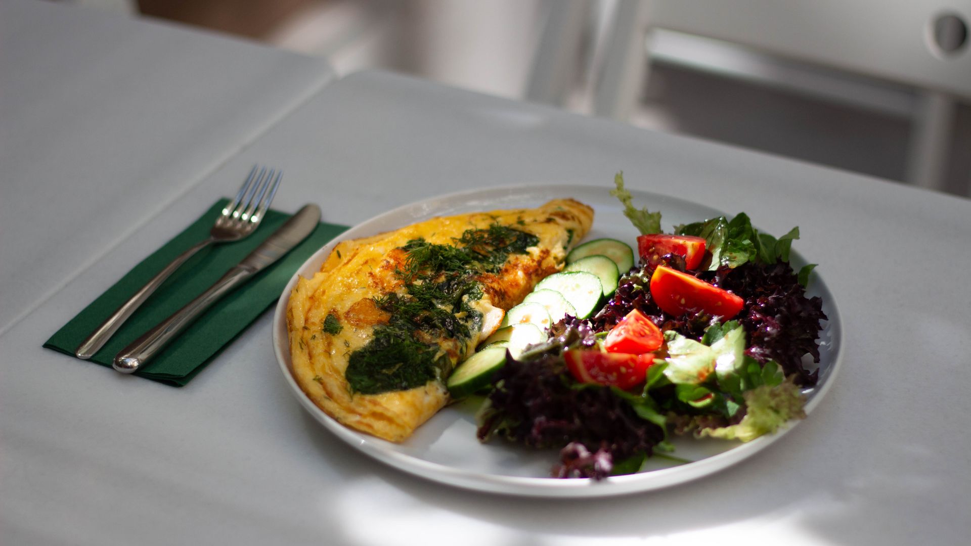 Tortilla de calabacín: receta fácil, jugosa y en 25 minutos