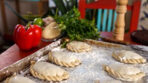 Empanadillas de atún al horno: receta fácil y crujiente
