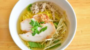 Sopa de fideos casera: receta fácil para niños