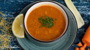 Crema de zanahoria y jengibre: receta fácil y cremosa